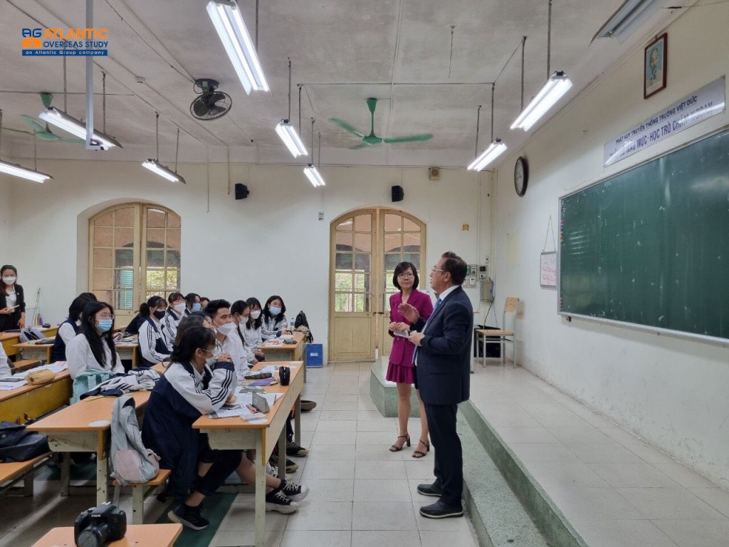 Đại học Kyungdong tham gia giao lưu cùng học sinh trường THPT Việt Đức