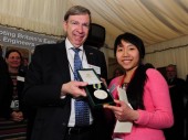 Nghiên cứu sinh người Việt giành giải thưởng ở Anh